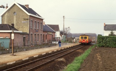 Dergneau - TH 84-3733 (2).jpg